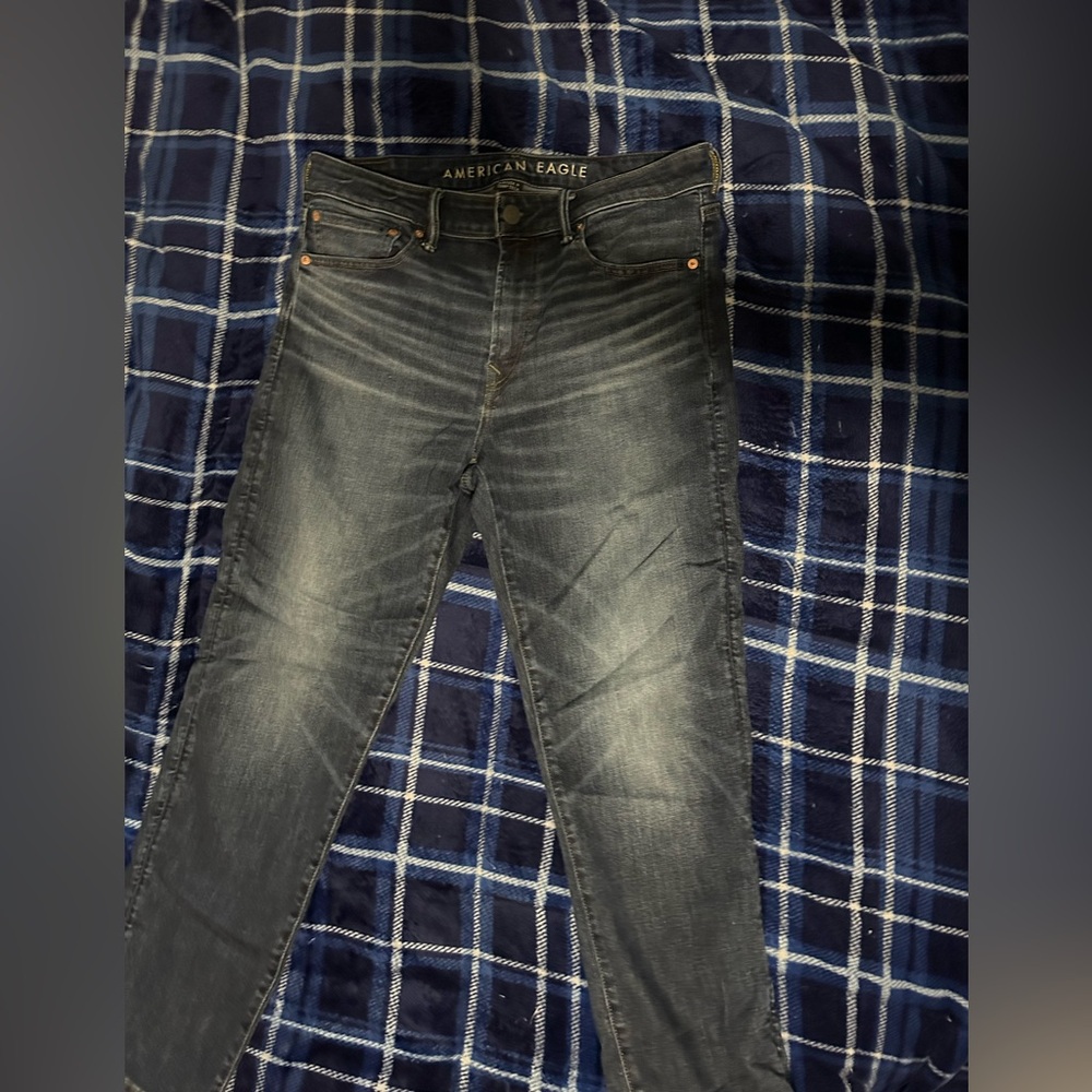 American eagle men’s air flex + temp tech jeans
